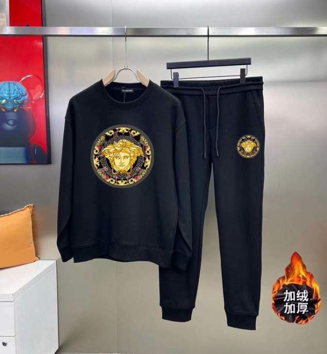 Picture of Versace Sweater Suits _SKUVersaceM-4XLkdtn11642957